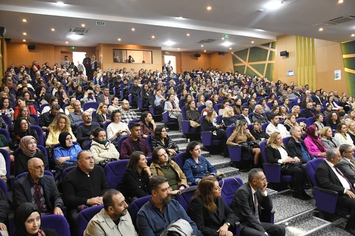 06133111 0191C9B02E0542C998D6D4B