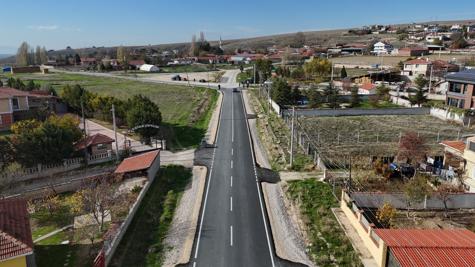 Alinca Emi̇rceoğlu Yolu Yeni̇lenerek Hi̇zmete Açildi (10)