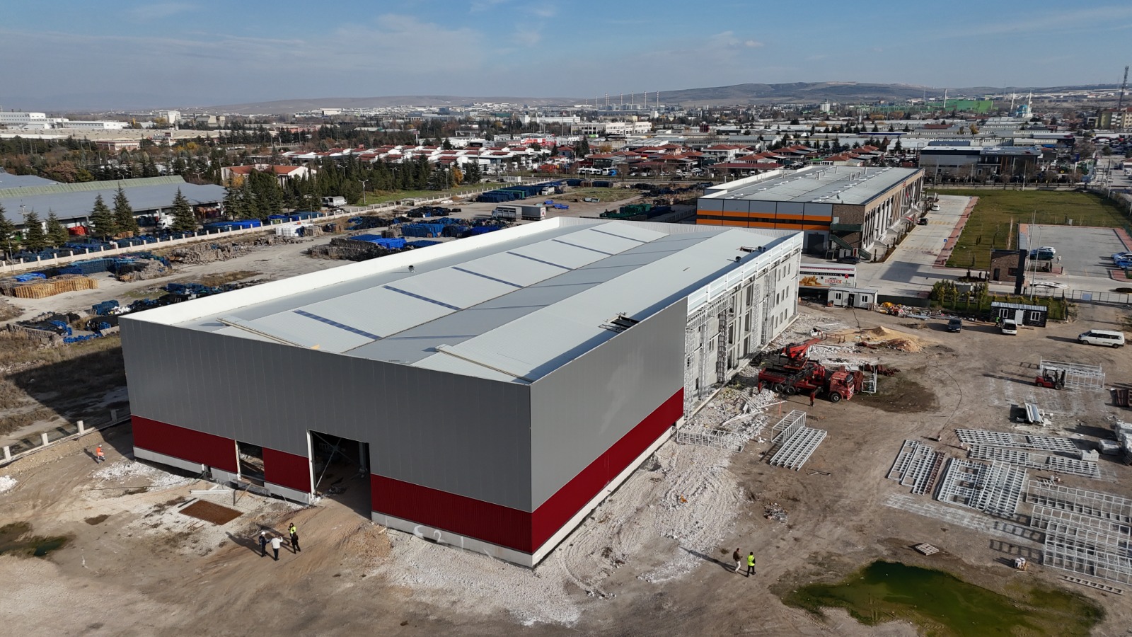 Büyükşehi̇r Beledi̇yesi̇ Afet Koordi̇nasyon Merkezi̇ Hizla Yükseli̇yor (4)