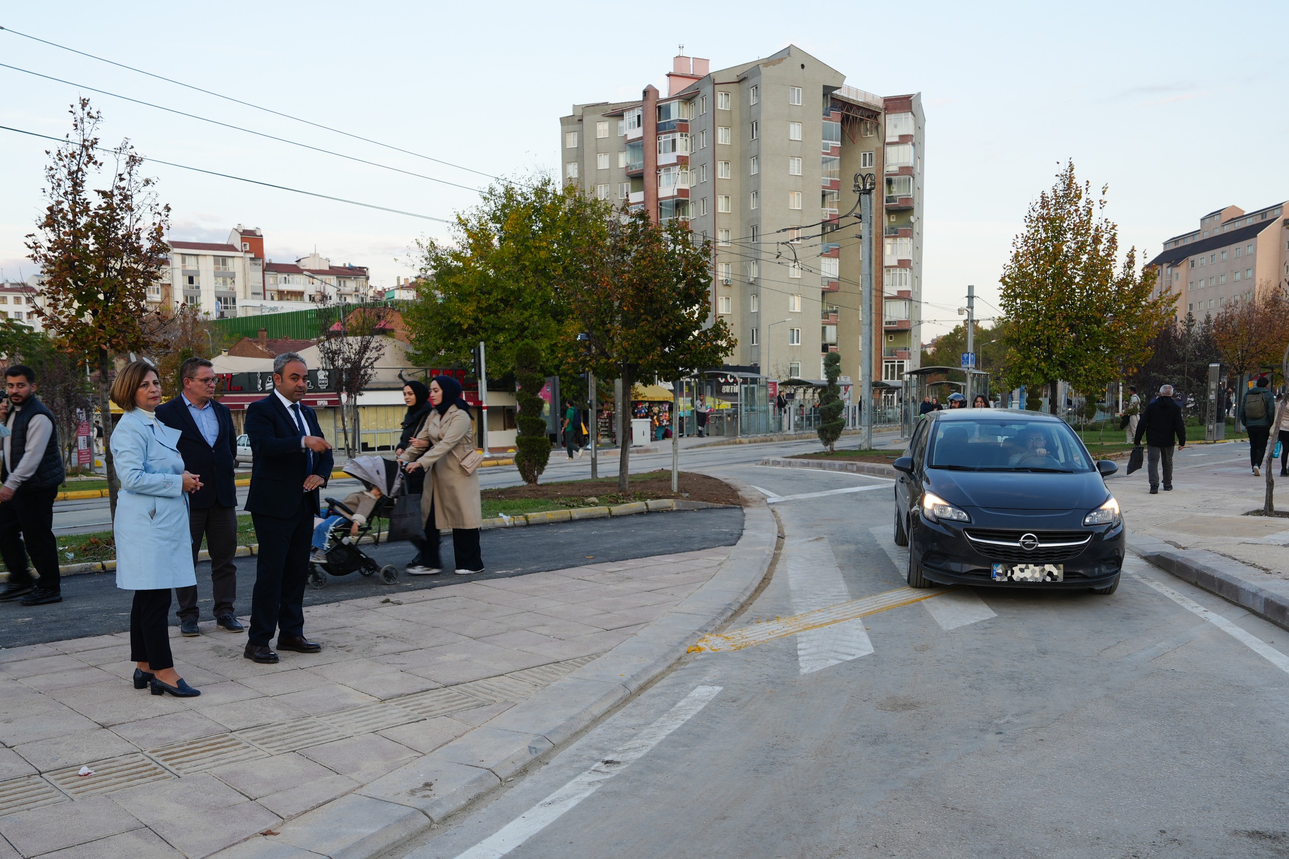 Ci̇dde Sokak Bağlantisi Kisa Sürede Trafi̇ğe Açildi (2)