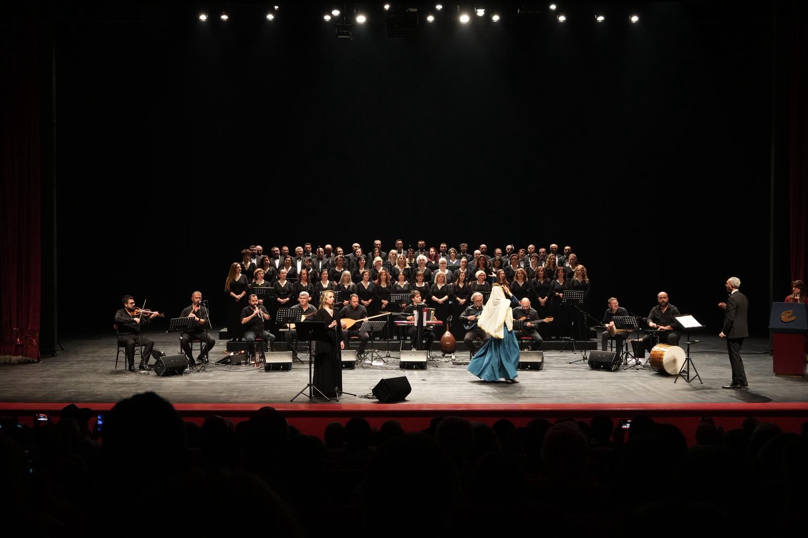 Esmek Türk Halk Müzi̇ği̇ Korosundan Unutulmaz Gece (5)