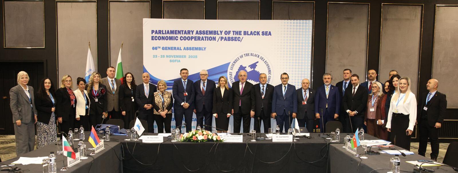 G6Ch Qxx X U A A L Y