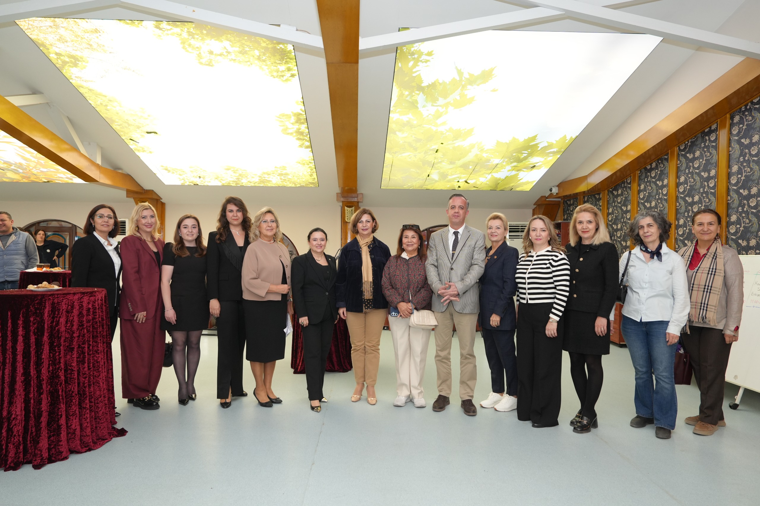 “İlham Veren Gi̇ri̇şi̇mci̇ Kadinlar” Paneli̇ Düzenlendi̇ (6)