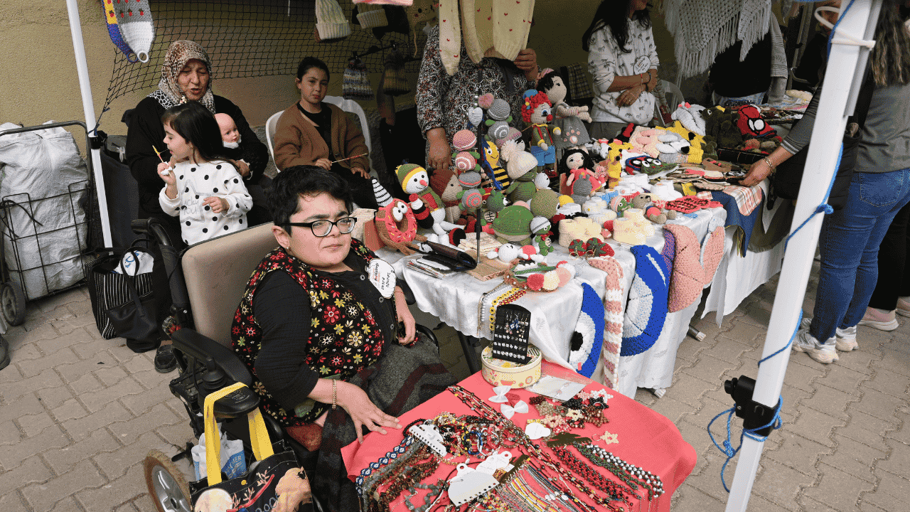 Kader Döngel Hobisini Gelir Kapısına Dönüştürdü