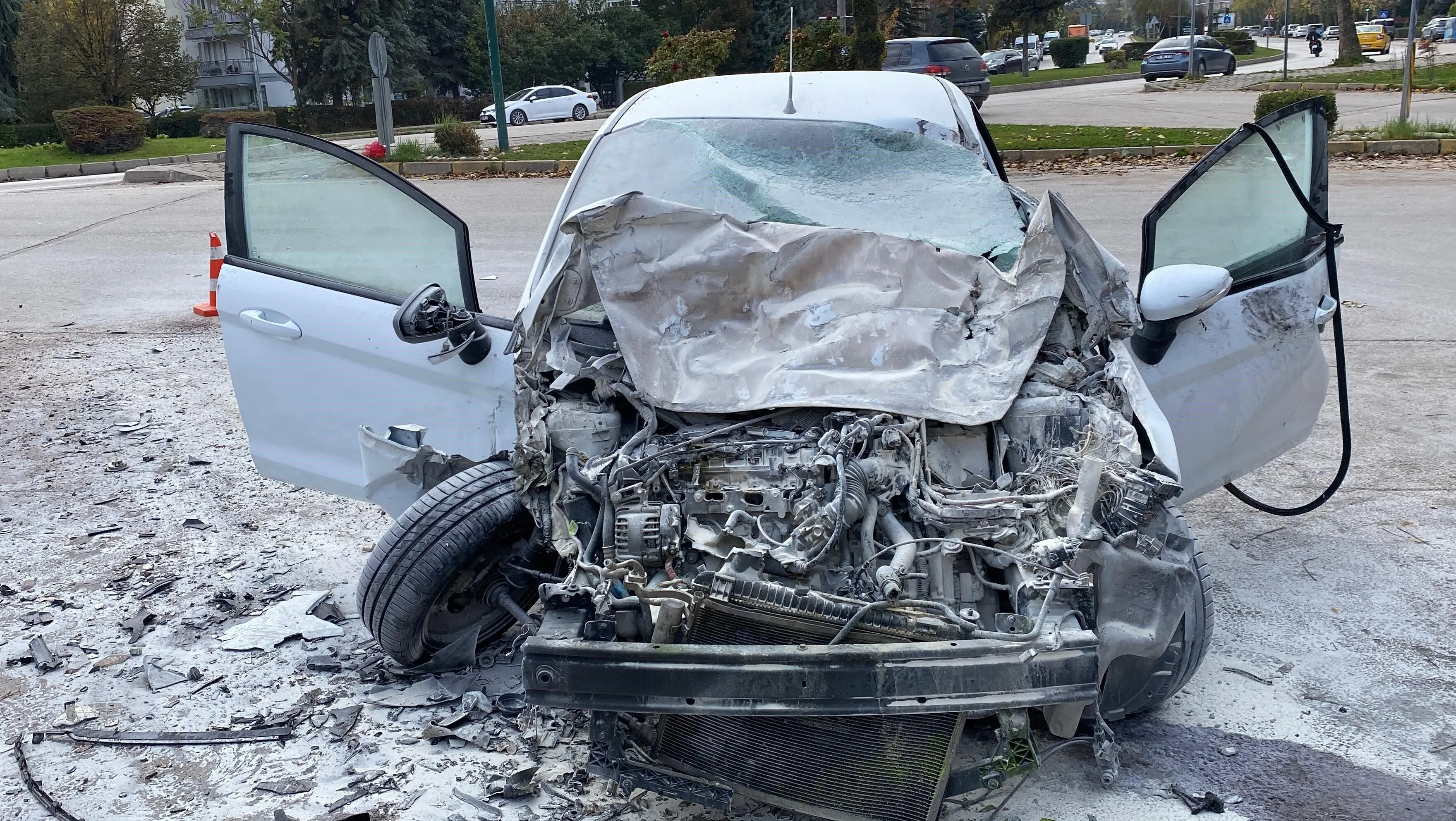 Kamyona Yandan Carpan Aracin 70 Yasindaki Surucusu Hayatini Kaybetti 4