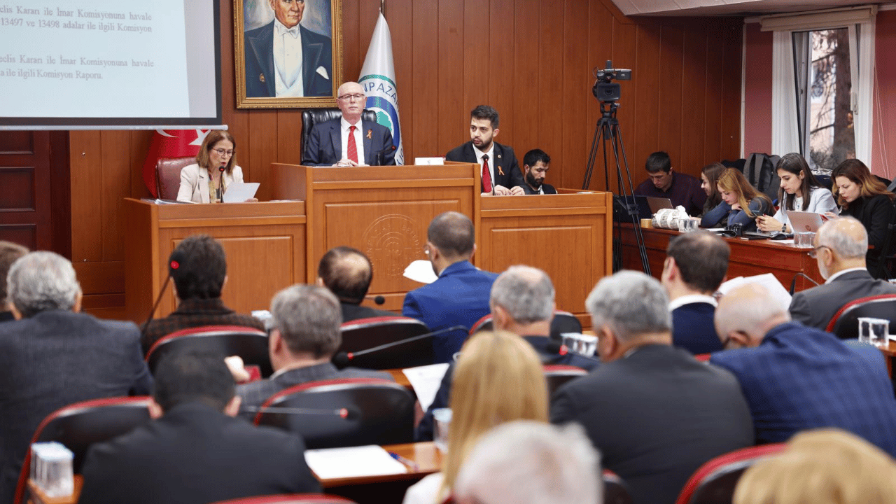 Mecliste Çevre Yolu Tartışması “Yılmaz Büyükerşen Hükûmetle Hep Kavga Ede Ede Işte Eskişehir'i Bu Hale Getirdi”