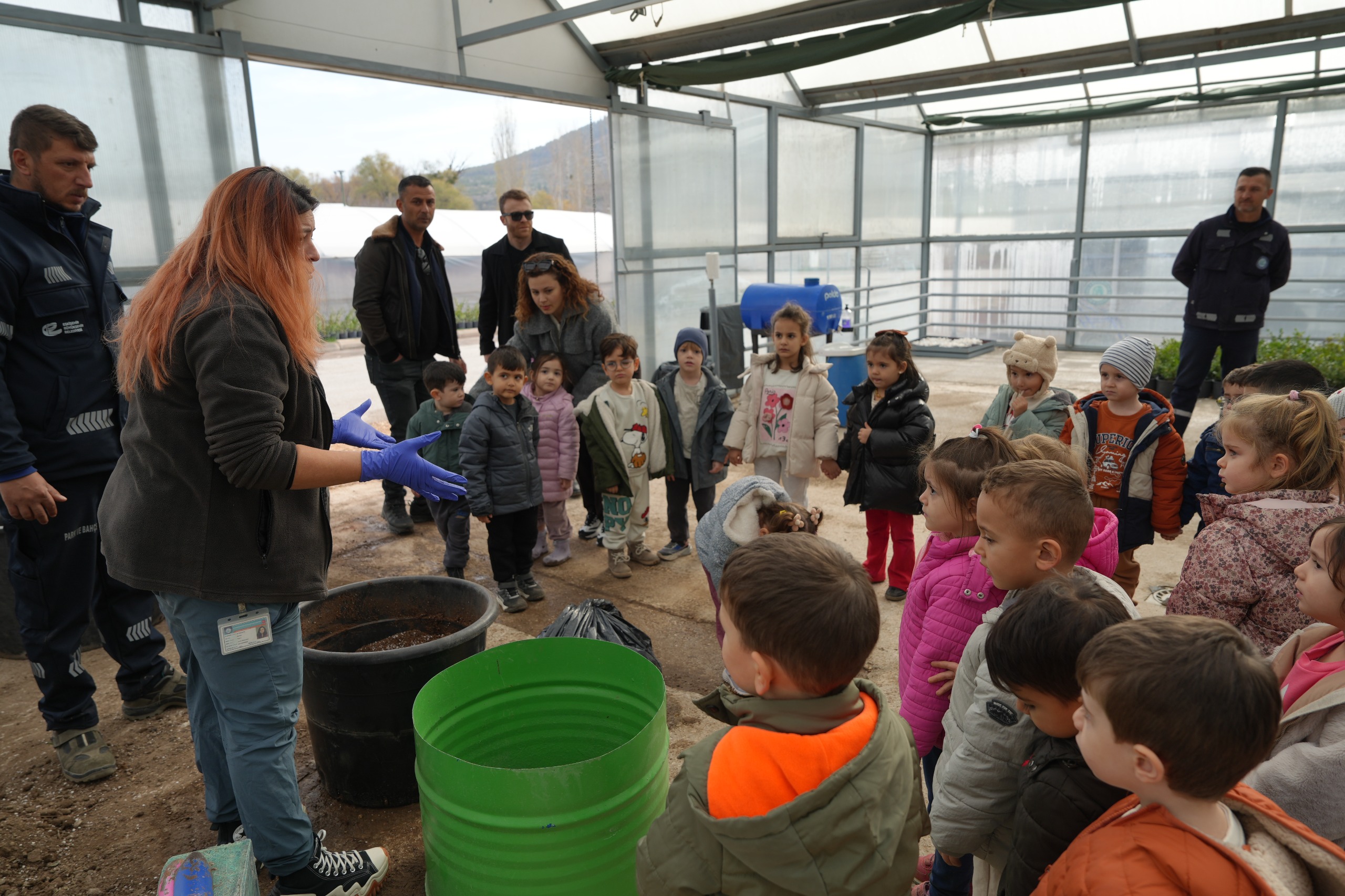 Mi̇ni̇kler Üreti̇m Süreci̇ni̇ Yeri̇nde Gördü (2)