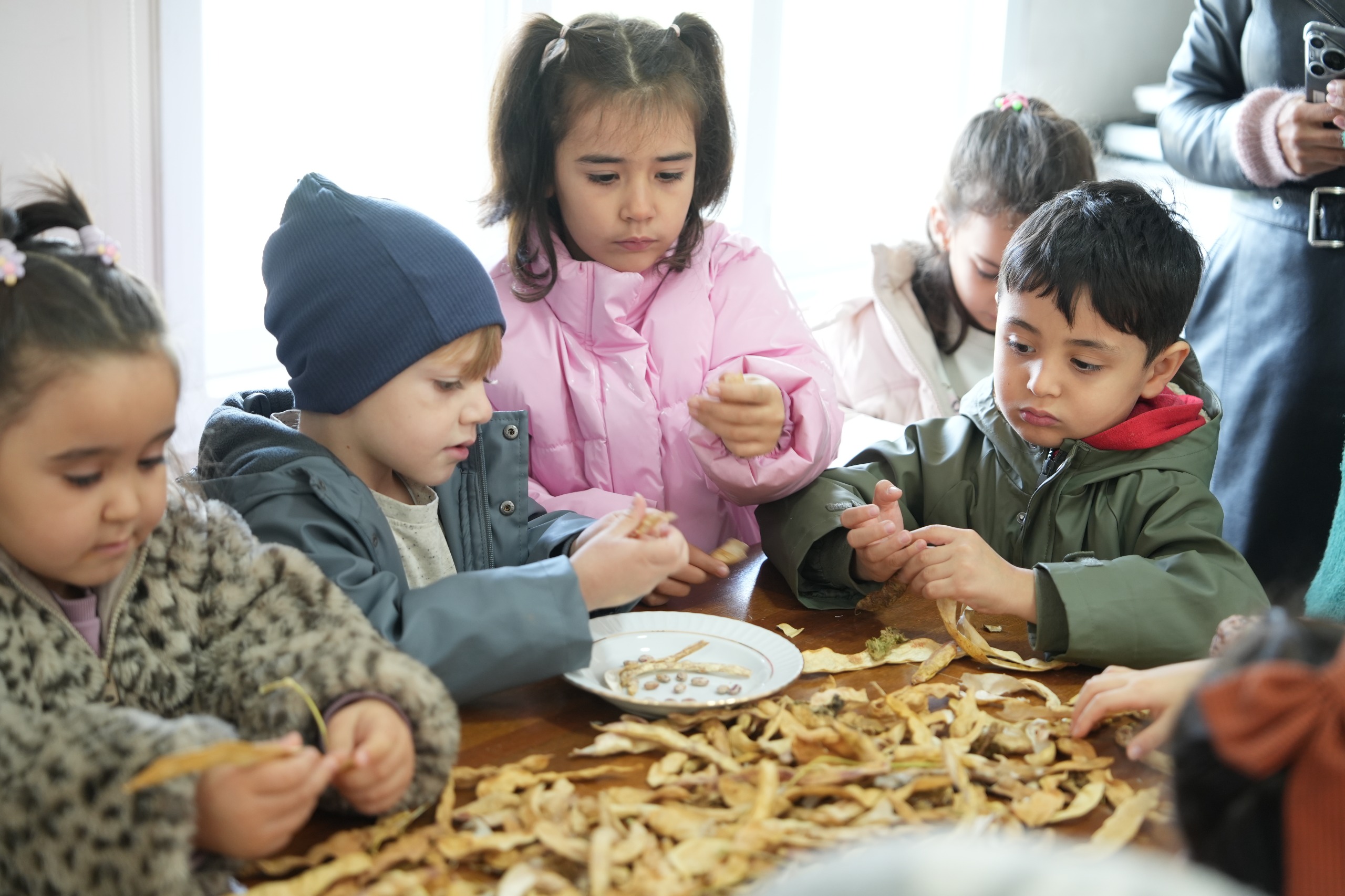 Mi̇ni̇kler Üreti̇m Süreci̇ni̇ Yeri̇nde Gördü (6)