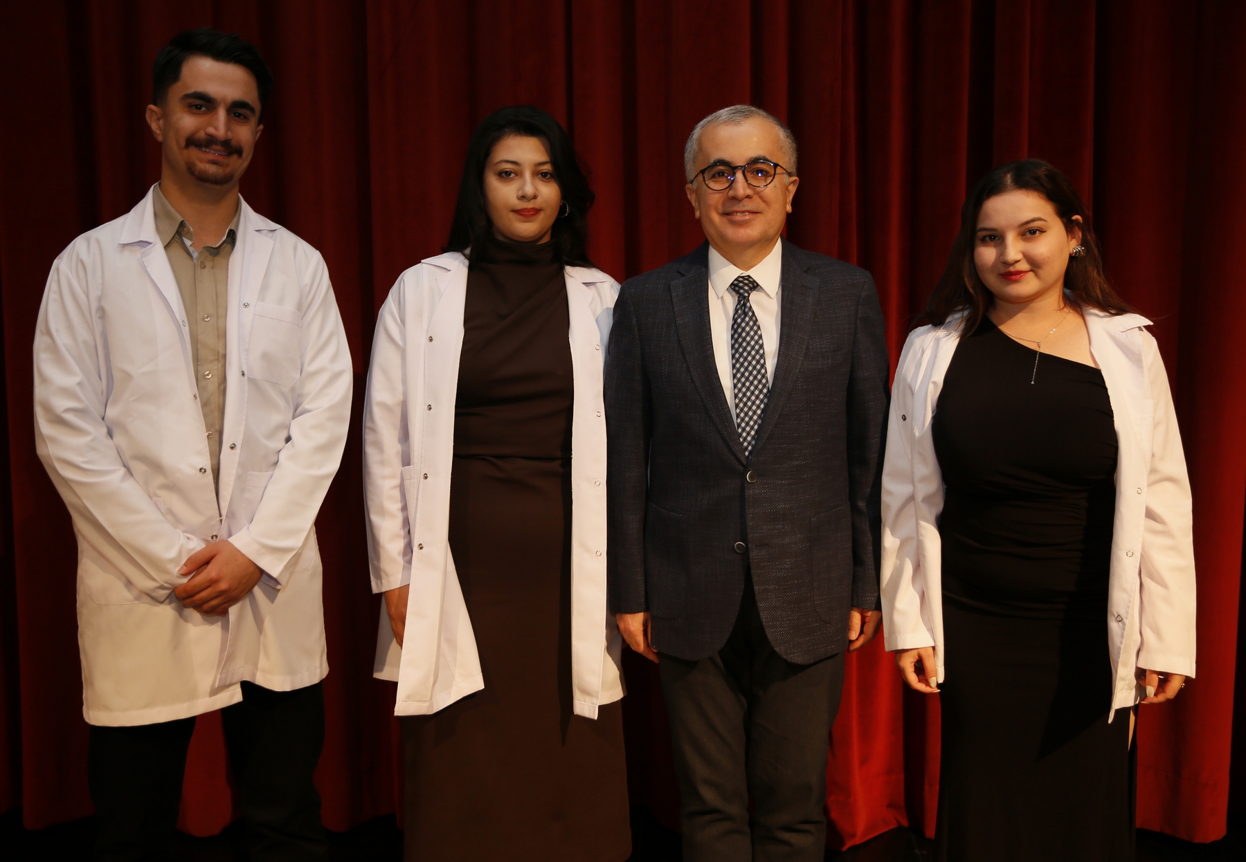 Prof. Dr. Kürşat Bora Çarman Ve Öğrenciler-1