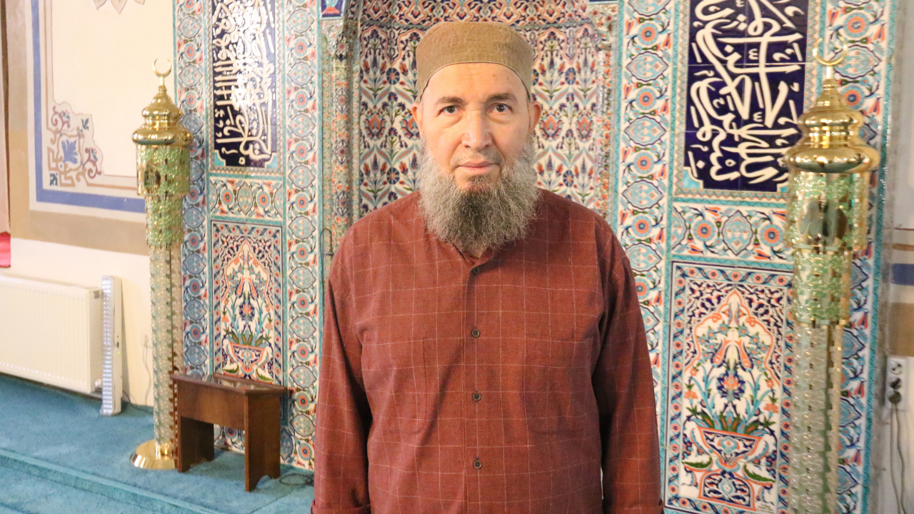 Ş E K E R C İ O Ğ L U