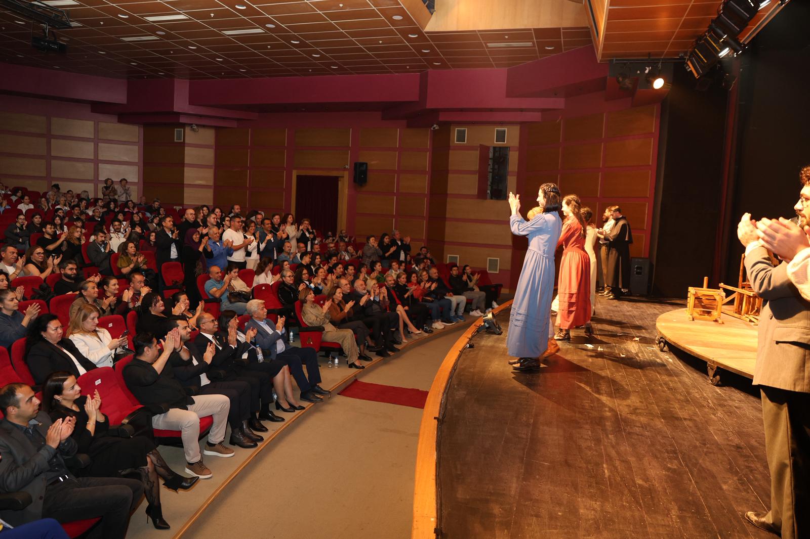 “Sanat Her Zaman Bu Şehi̇rden Yükseli̇yor” (9)