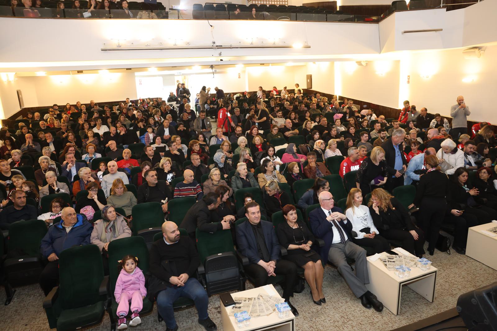 “Senin Sayende…” Programında Atatürk Sevgisi Yürekleri Isıttı (1)