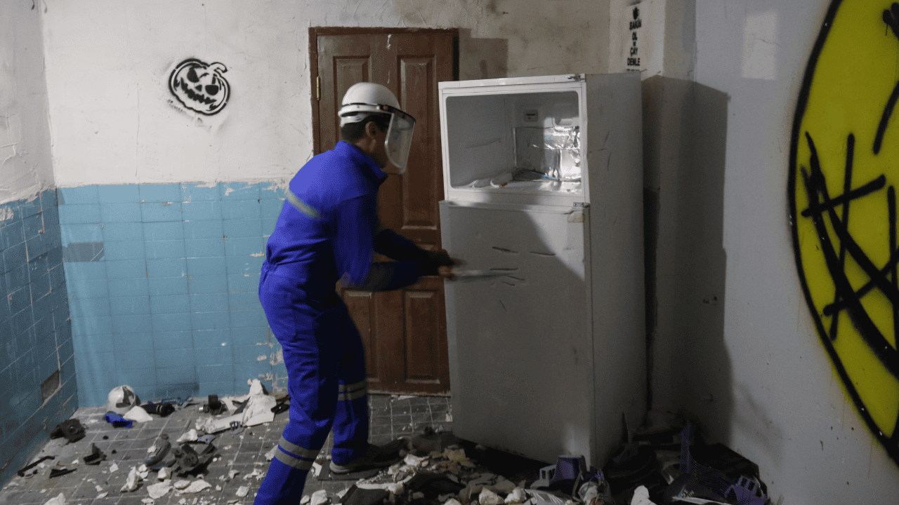 'Stres Evi'ne Girenler Eşyaları Kırıp Rahatlıyor