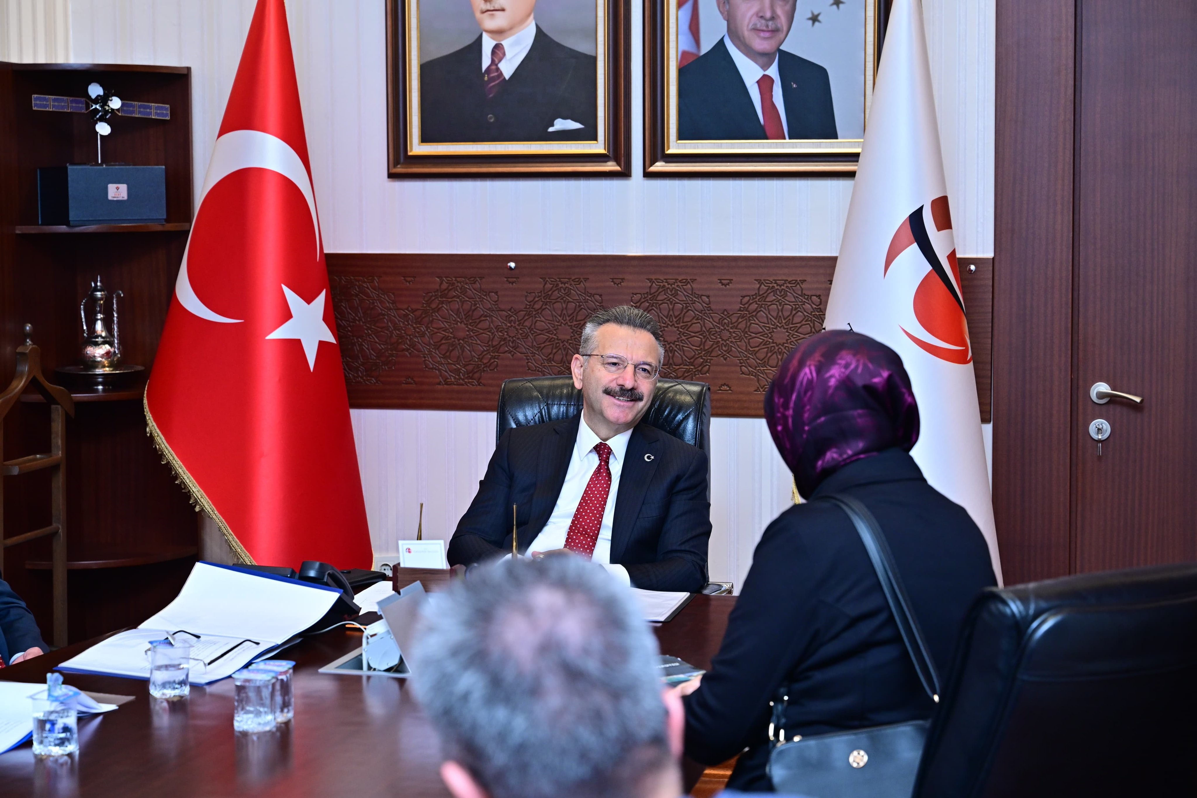 Vali Aksoy, Vatandaşların Talebini Dinledi (2)