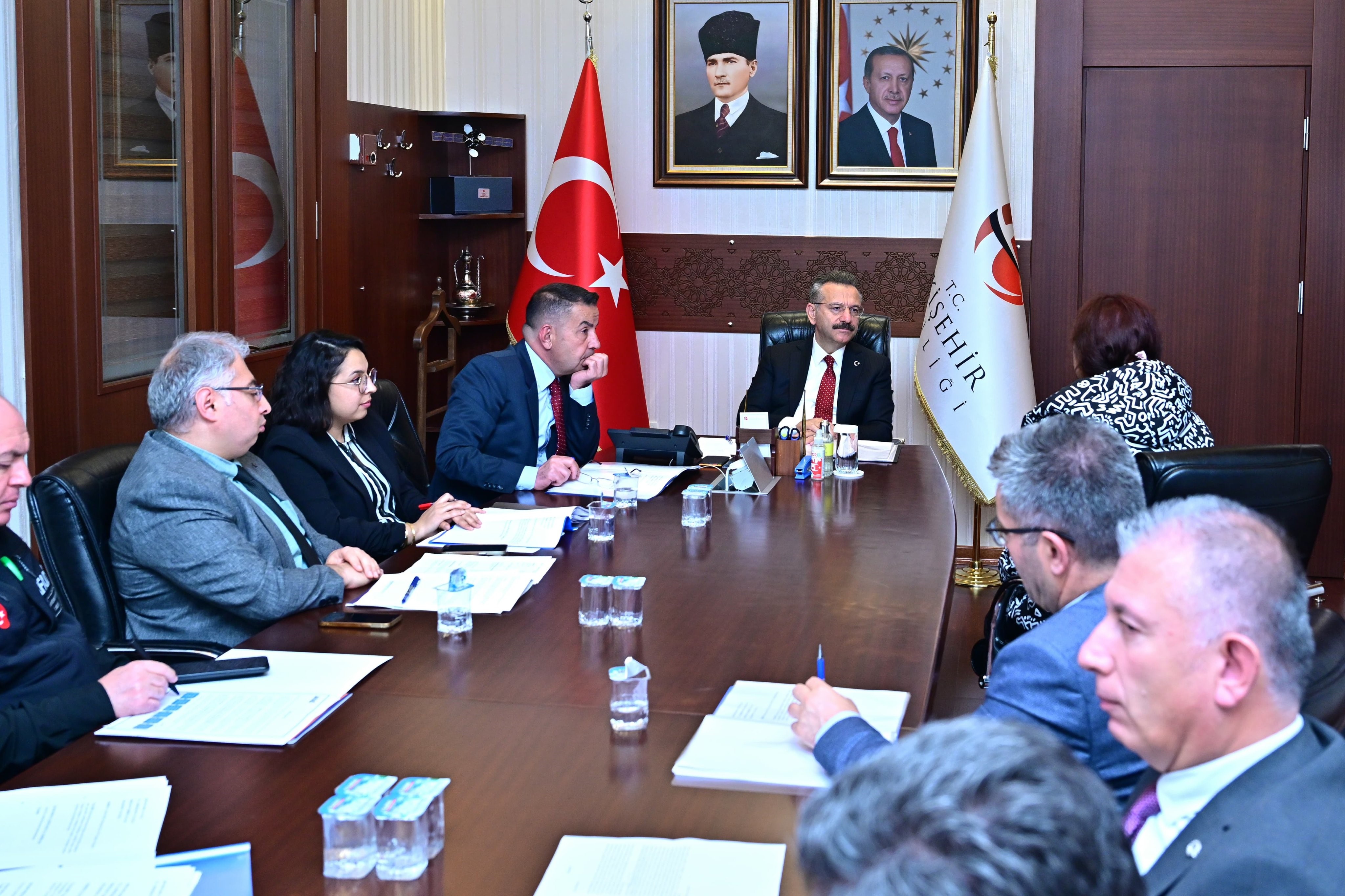 Vali Aksoy, Vatandaşların Talebini Dinledi (3)