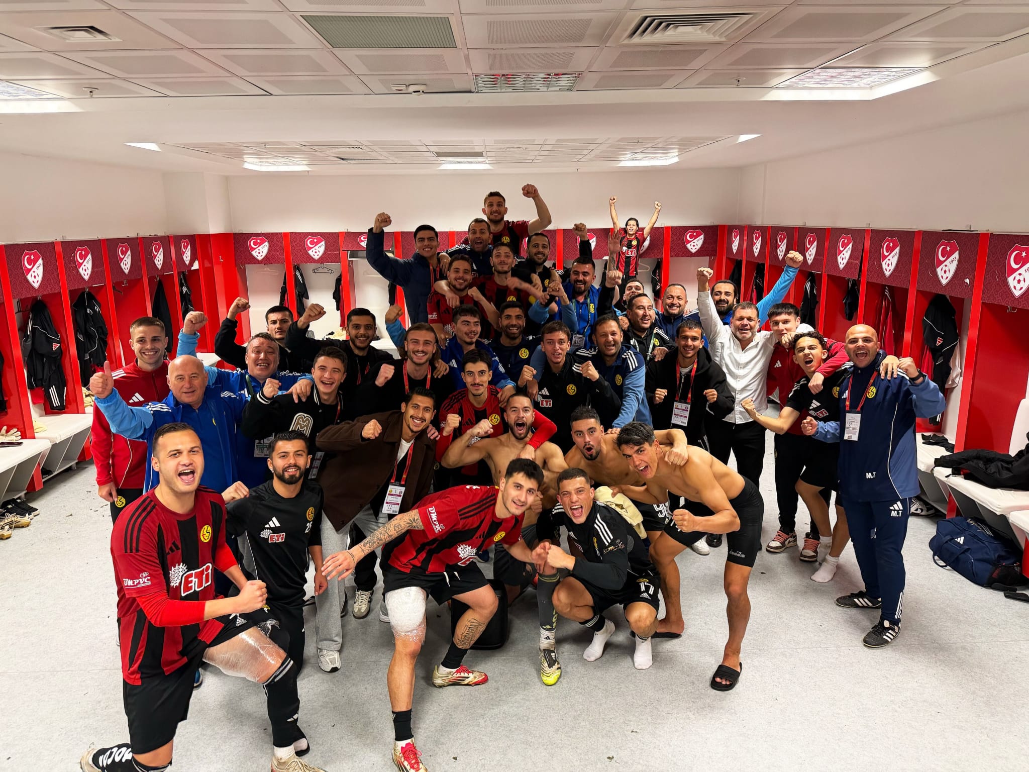 Whatsapp Image 2025 11 10 At 11.43.53