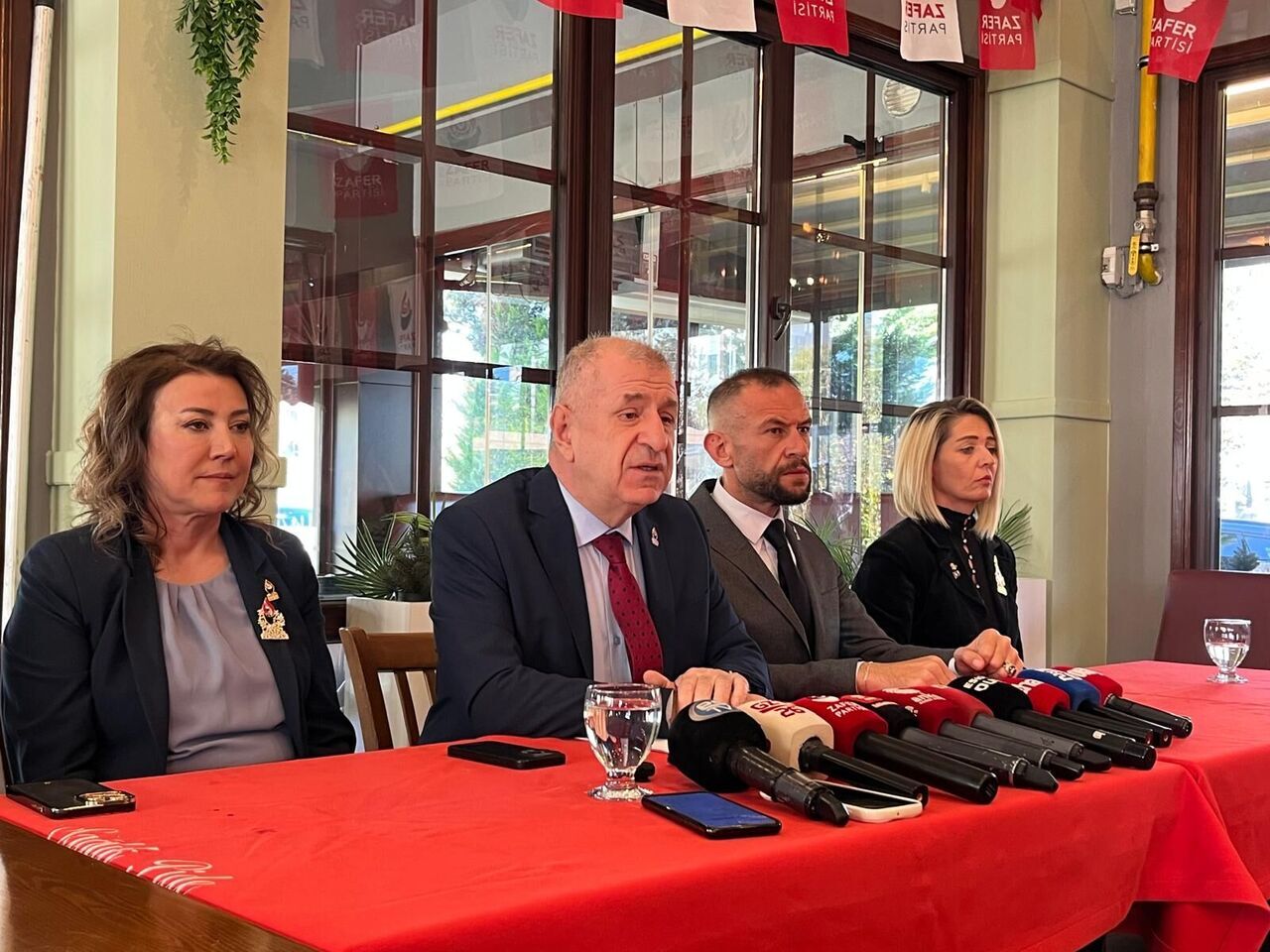 Ümit Özdağ: “Türkiye 2026’da tarihsel bir kırılmaya sürüklenmek isteniyor”