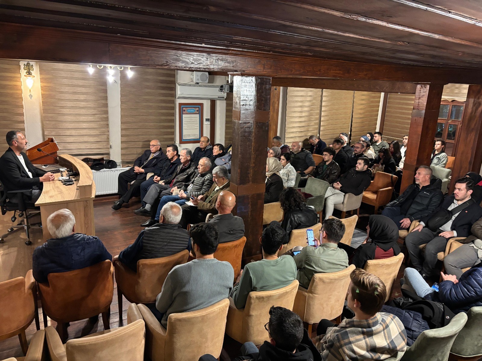 ‘Yapay Zeka Gölgesinde Gelecek Tasavvuru’ (1)