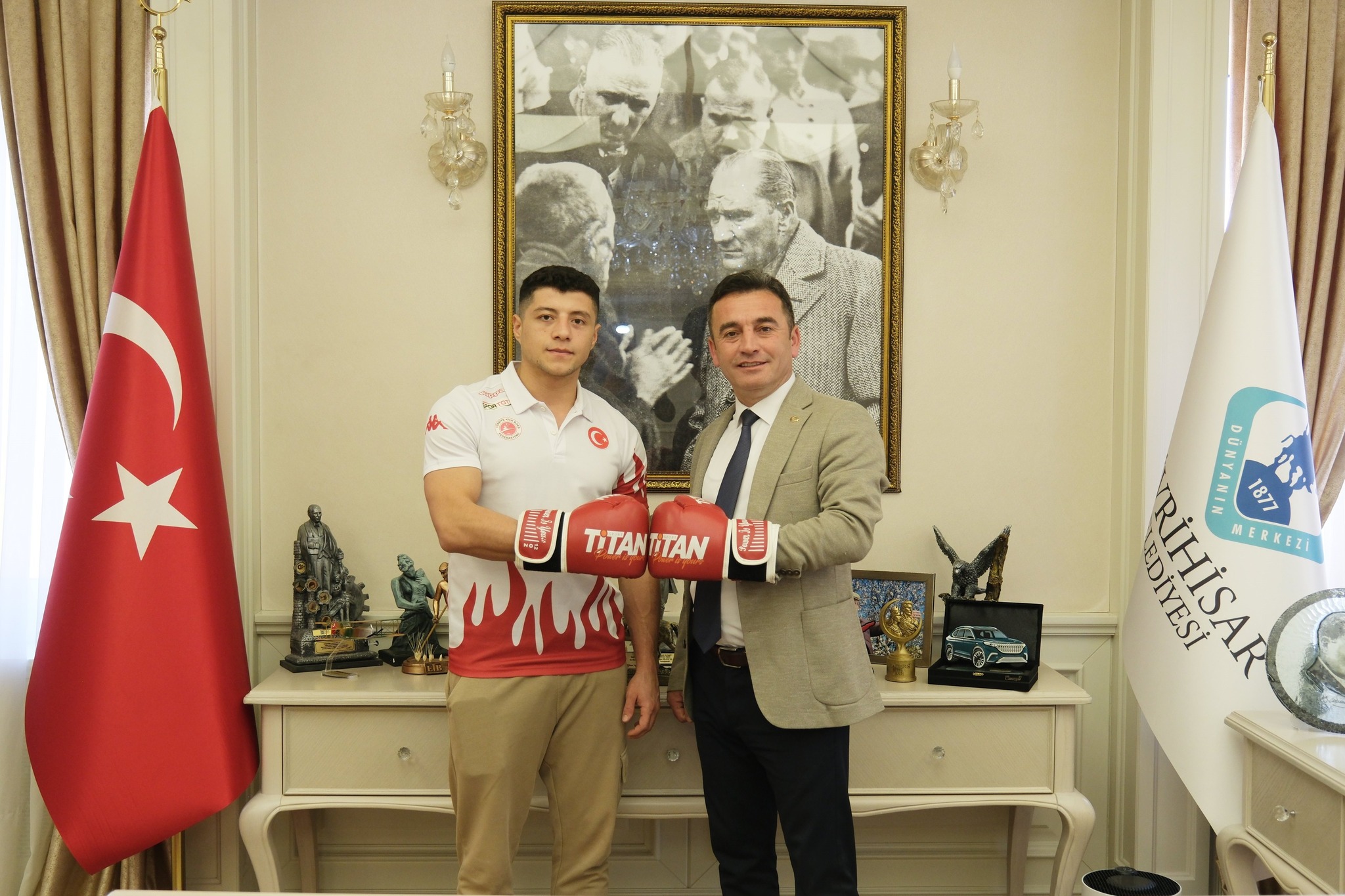 594908500 1330741009094823 583428758865125052 N