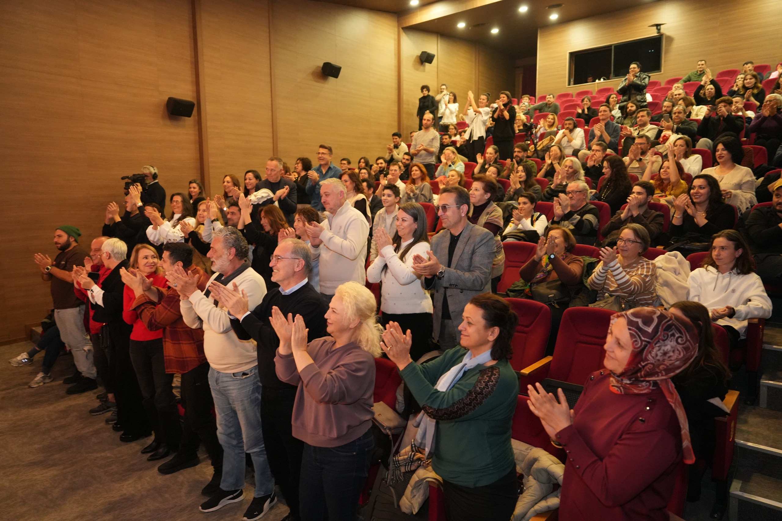 “Aşk Li̇stesi̇” Seyi̇rci̇yle Buluştu (6)