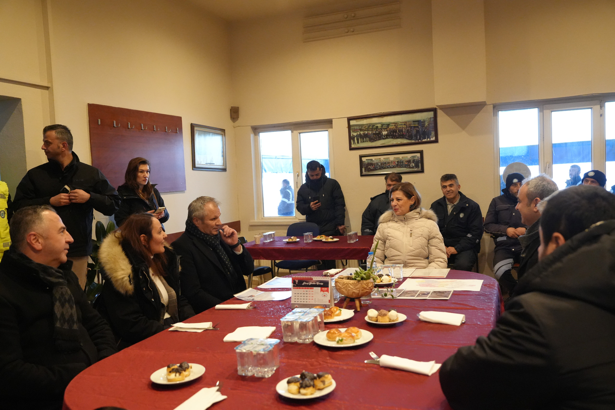 Başkan Ünlüce’den Yol Eki̇bi̇ne Moral Zi̇yareti̇ (4)