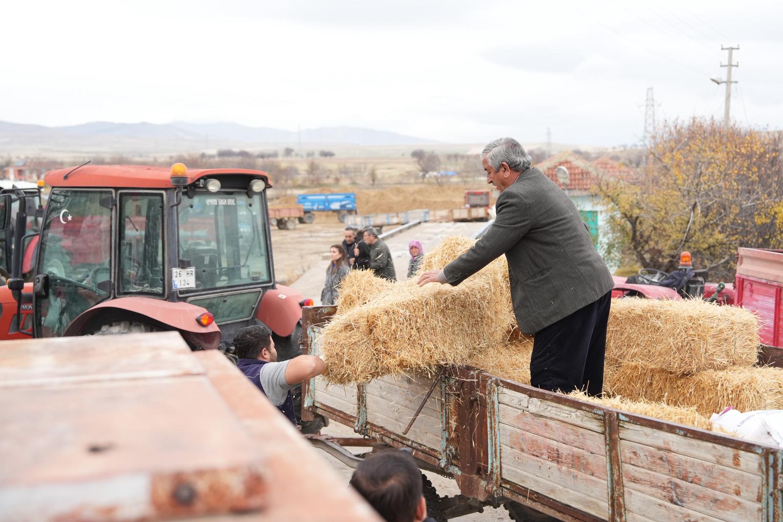 Büyükşehi̇rden Günyüzü’ndeki̇ Üreti̇ci̇lere Destek (12)