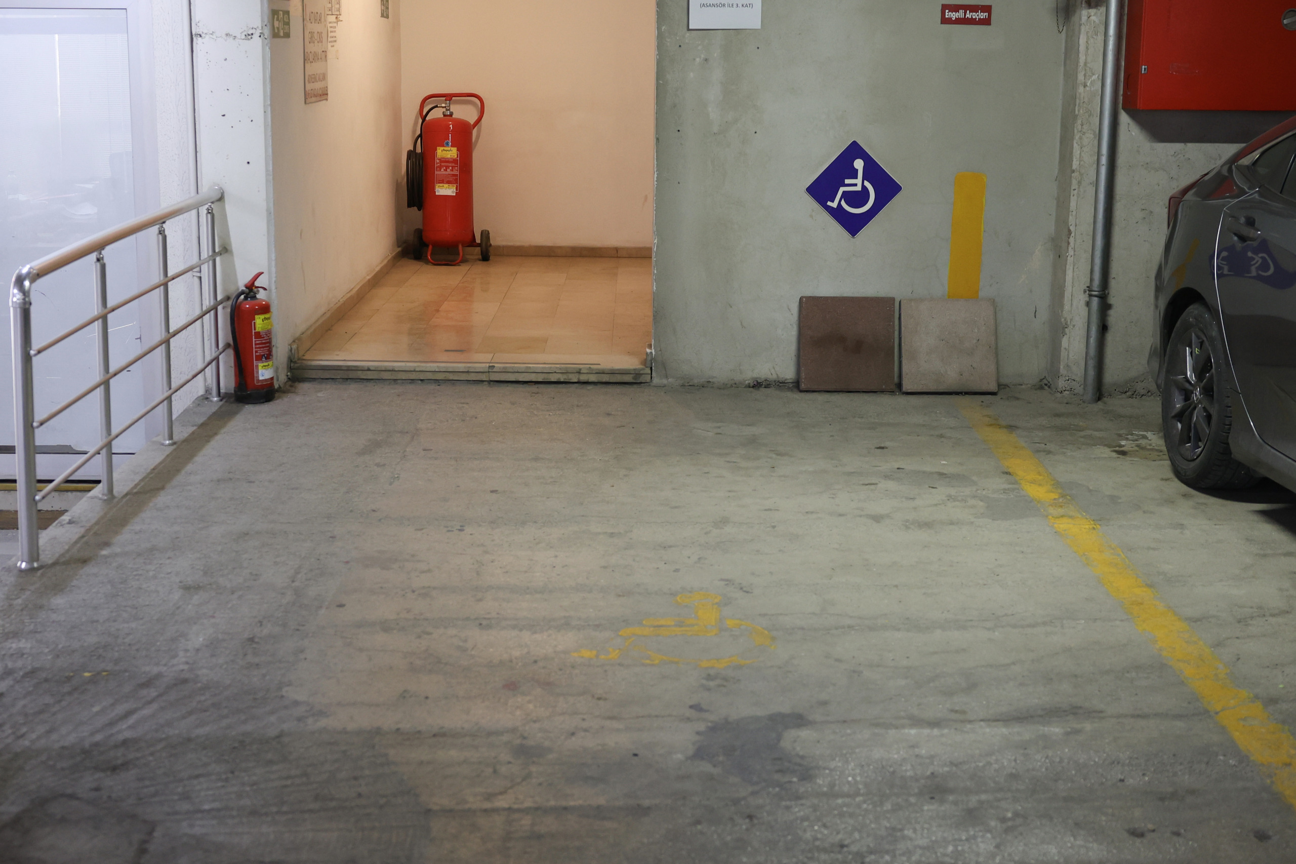 Engelli̇ler Günü’nde Zabita Eki̇pleri̇nden Eri̇şi̇lebi̇li̇rli̇k Deneti̇mi̇ (1)