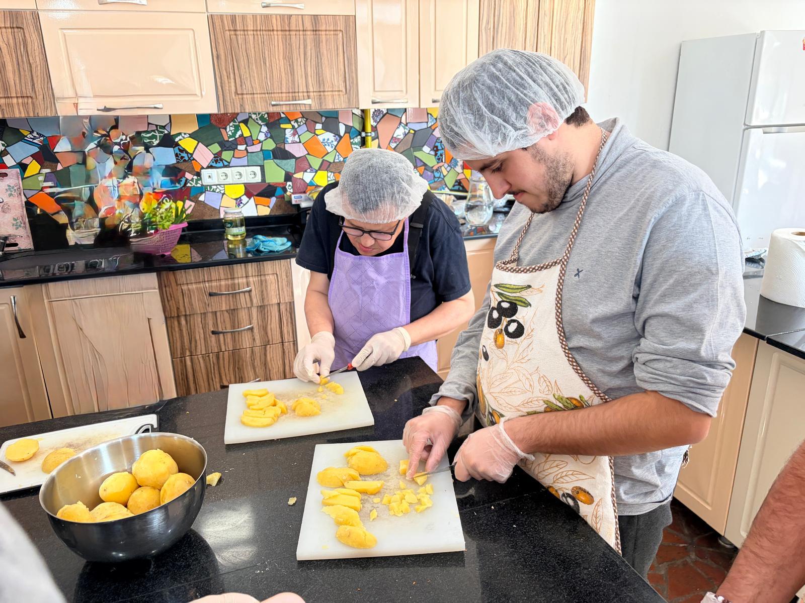 Engelsiz Merkezde Mutfak Atölyesi Ile Hem Lezzet Hem Dayanışma (3)