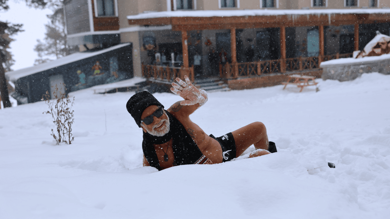 Fedon Bu Kez Kara Düştü! (1)