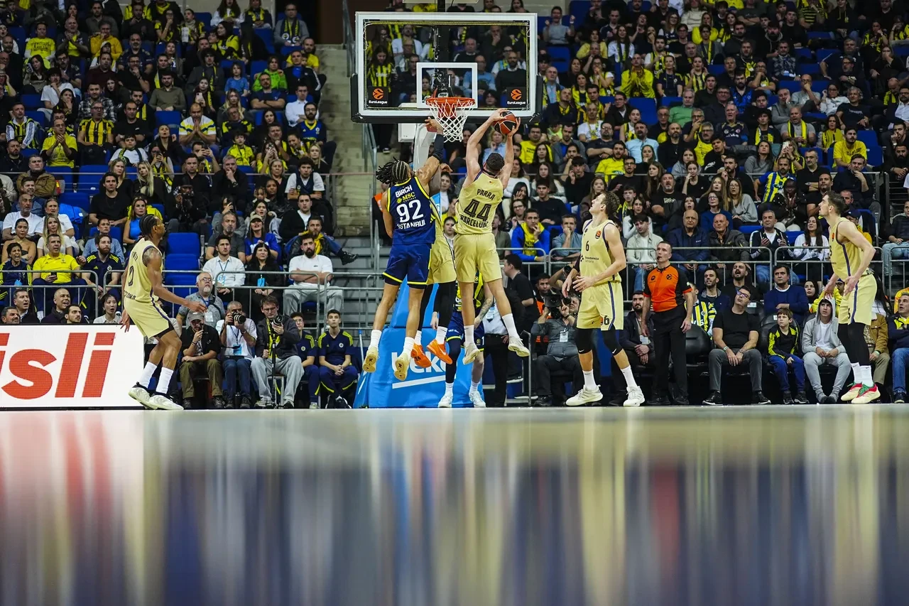 Fenerbahce Beko Barcelona Mac Skoru Kac Kac Euroleaguede Rakibini Son Topla Ezdi 3272475 202512232307 1-1