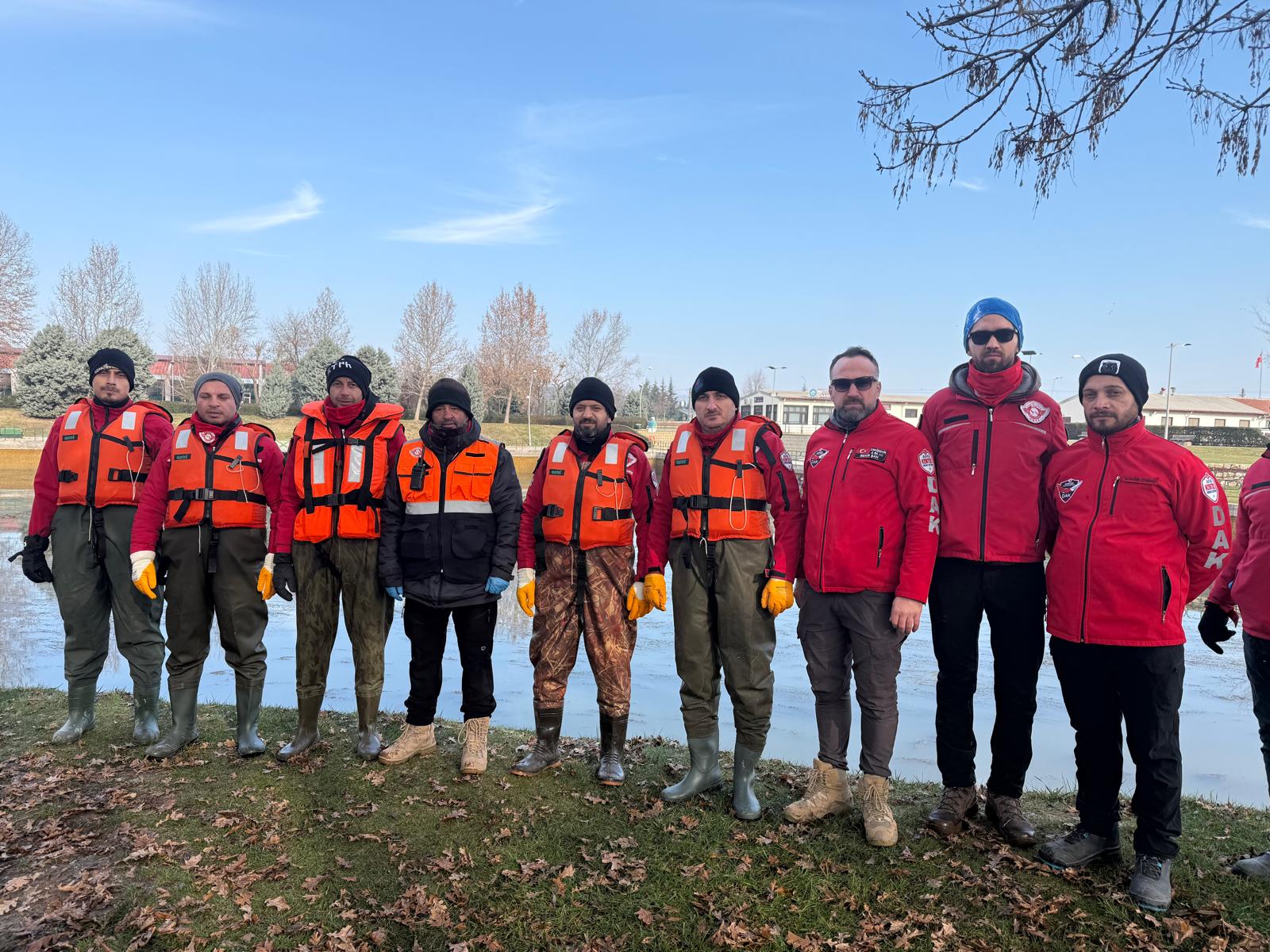 Obak Kayıp Şahıs Için Sahada (7) (1)