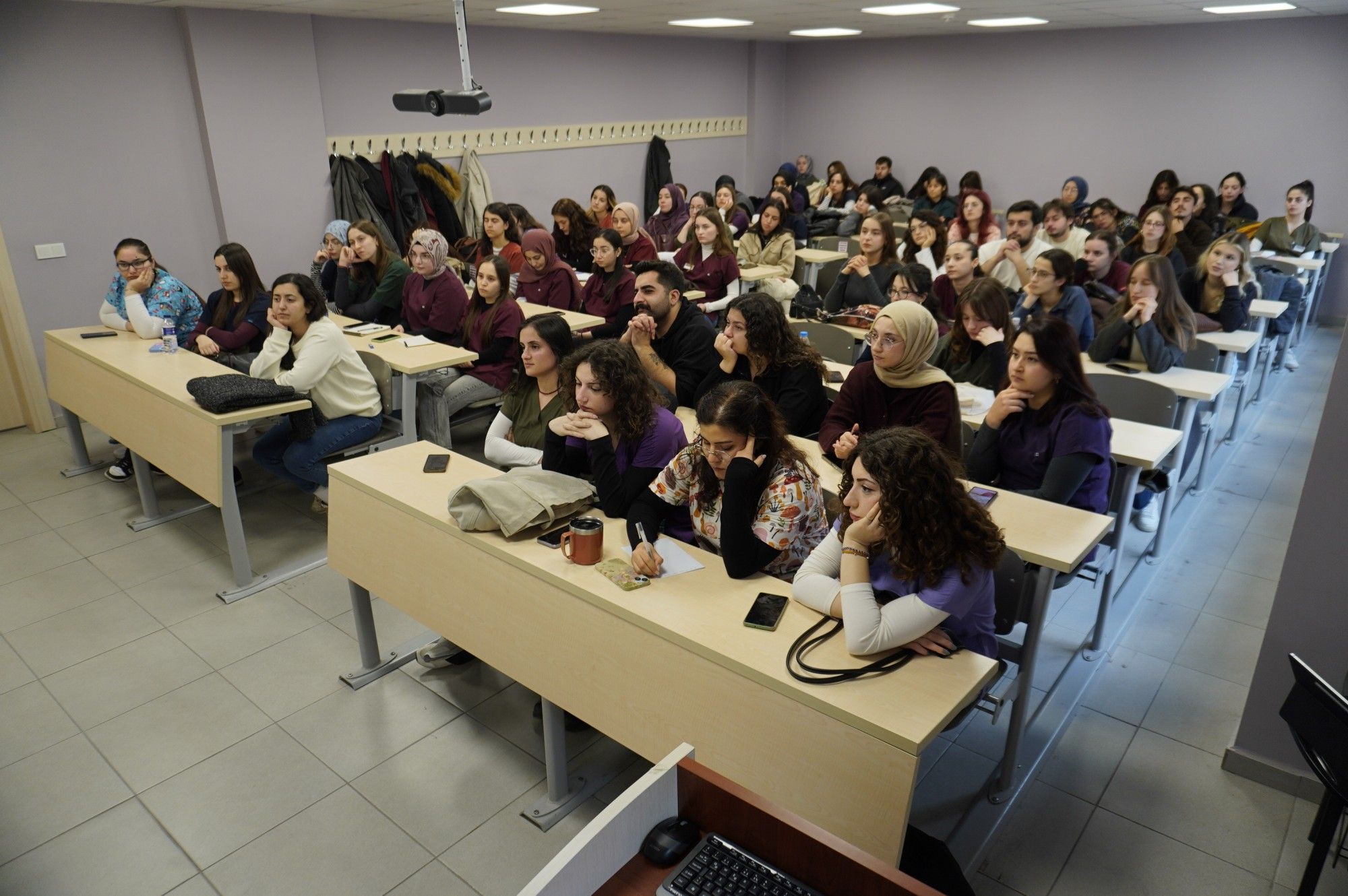 Photo 693043Fb03B4A Ca52A2070A