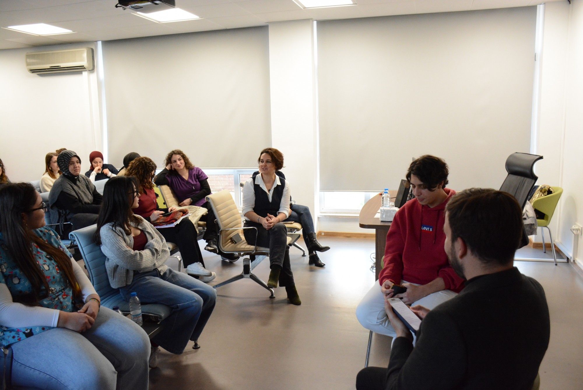 Photo 693160D845E93 7A3807F527