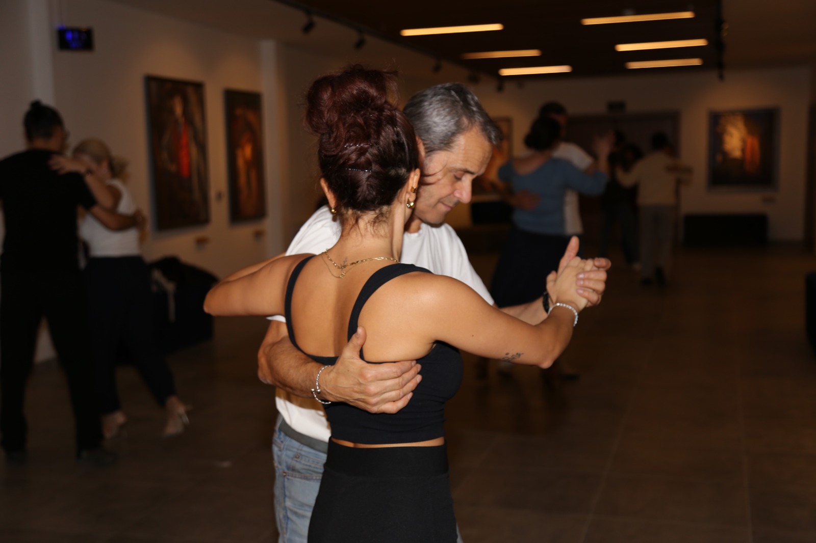 Sanat Sokağinda Tango Rüzgari Esti̇ (3)