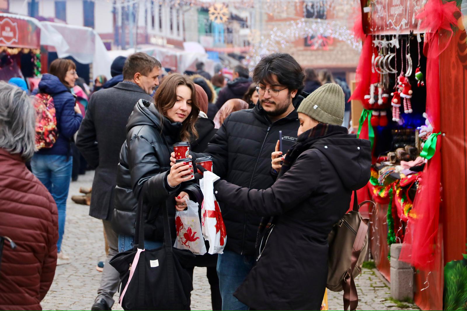 500 Bin Ziyaretçi, 7 Gün, Tek Meydan Odunpazarı Yeni Yıl Pazarı Rekor Kırdı (18)