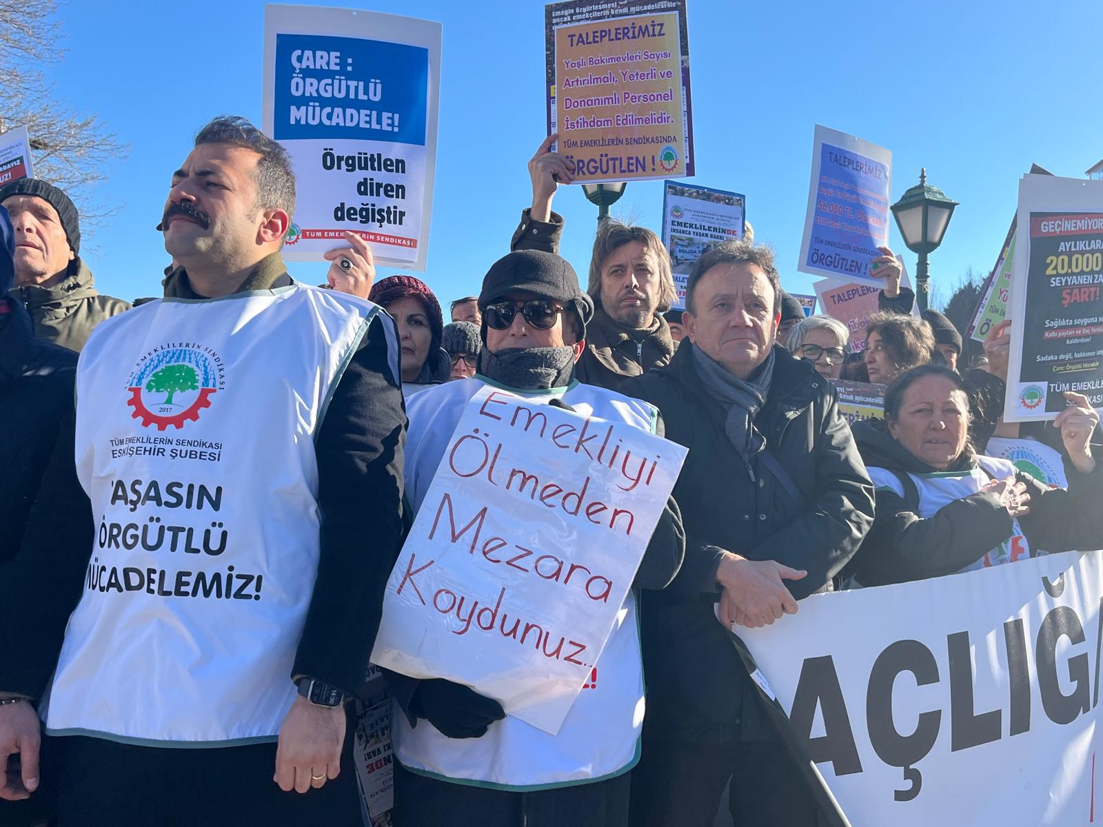 Emekliler Eskişehir’de Yürüdü “Bu Bir Zam Değil, Sefaletin Kalıcı Hale Getirilmesidir” (3)