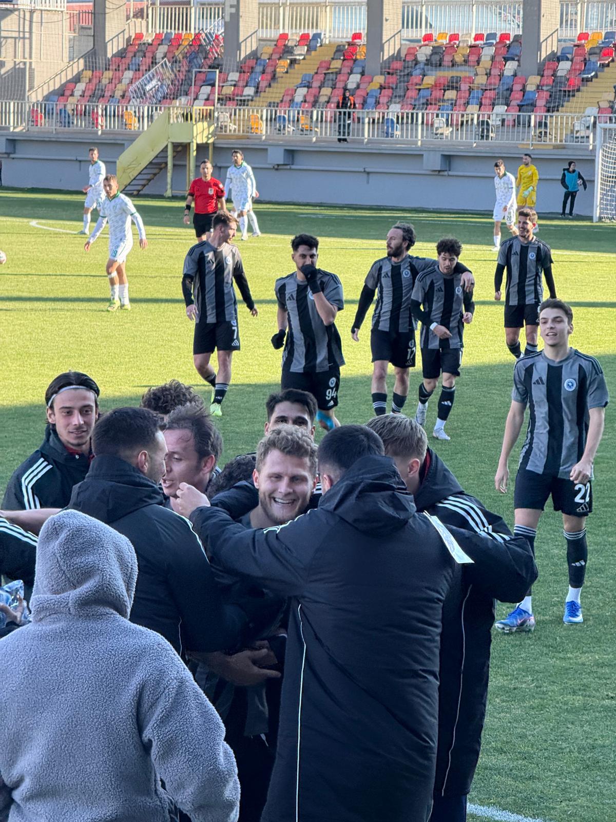 Eskişehir Anadolu Sf., İzmir’de Yıkıldı! (1)