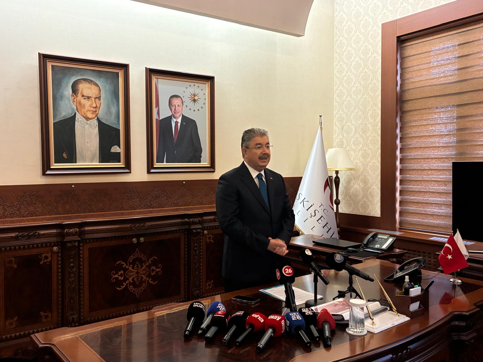 Eski̇şehi̇r Vali̇ Erdi̇nç (2)