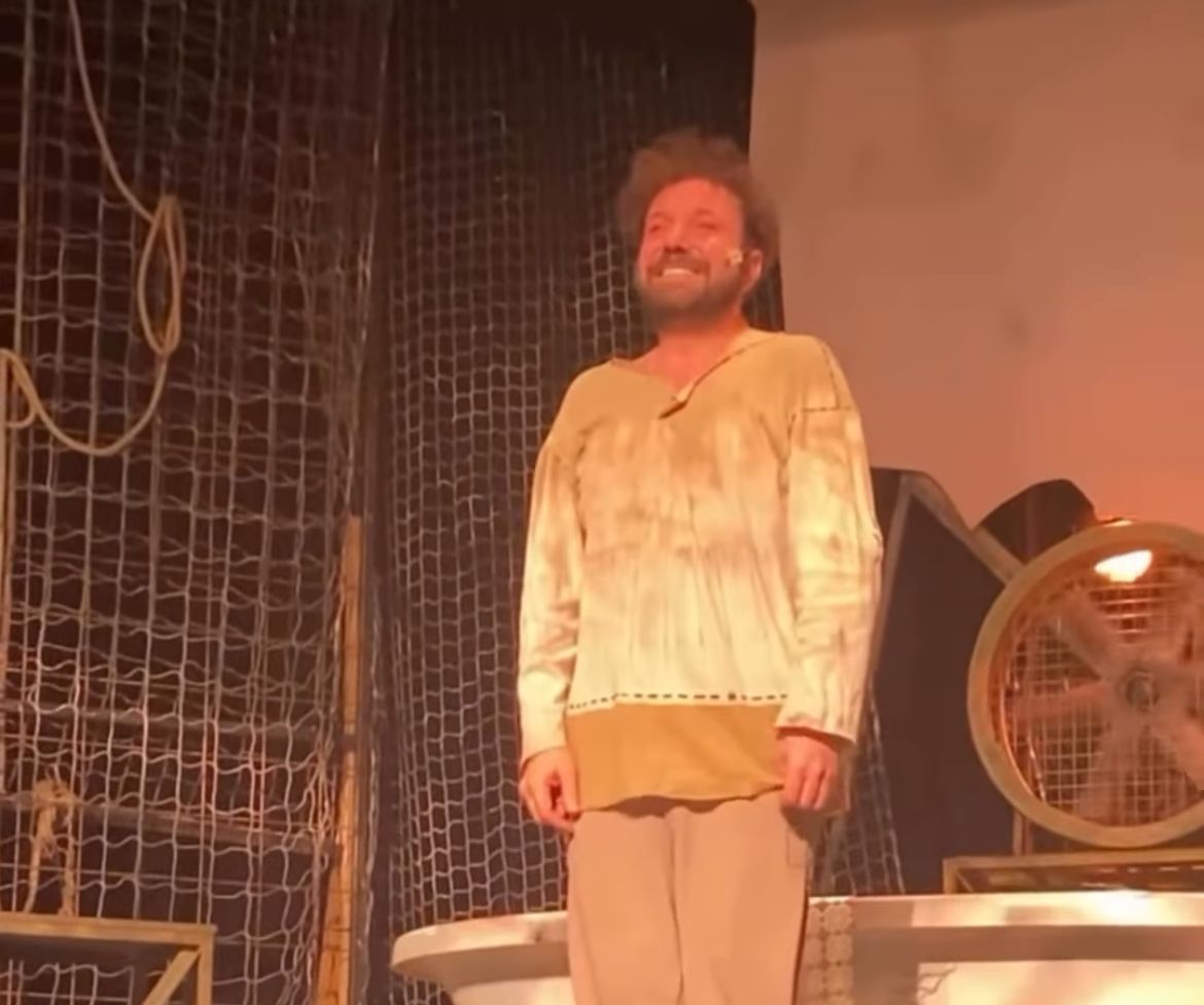 Halil Sezai, Eskişehir'de Ayakta Alkışlandı