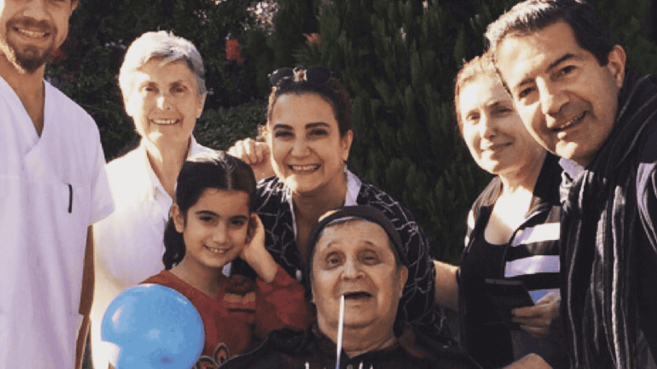 Hülya Koçyiğit, Halit Akçatepe'nin Kızına Tazminat Ödeyecek (1)