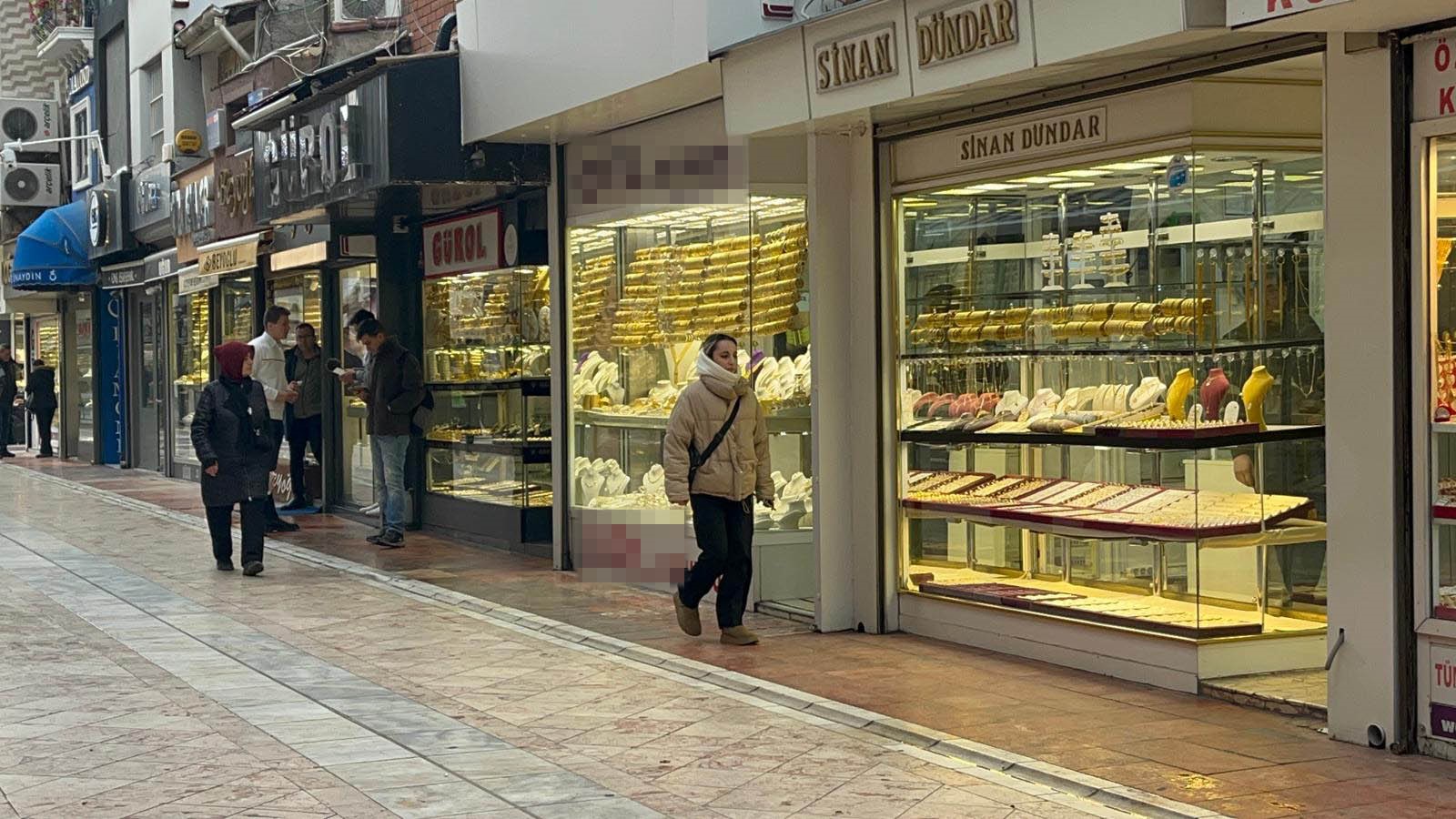 Sahte Altını Bozdurmaya Çalışırken Yakayı Ele Verdi (1)