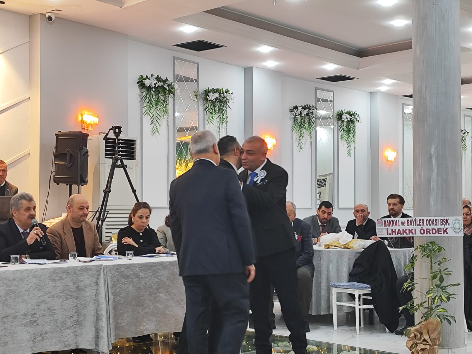 Üç Adayın Yarıştığı Kahveciler’de Heyecan Dorukta (2)