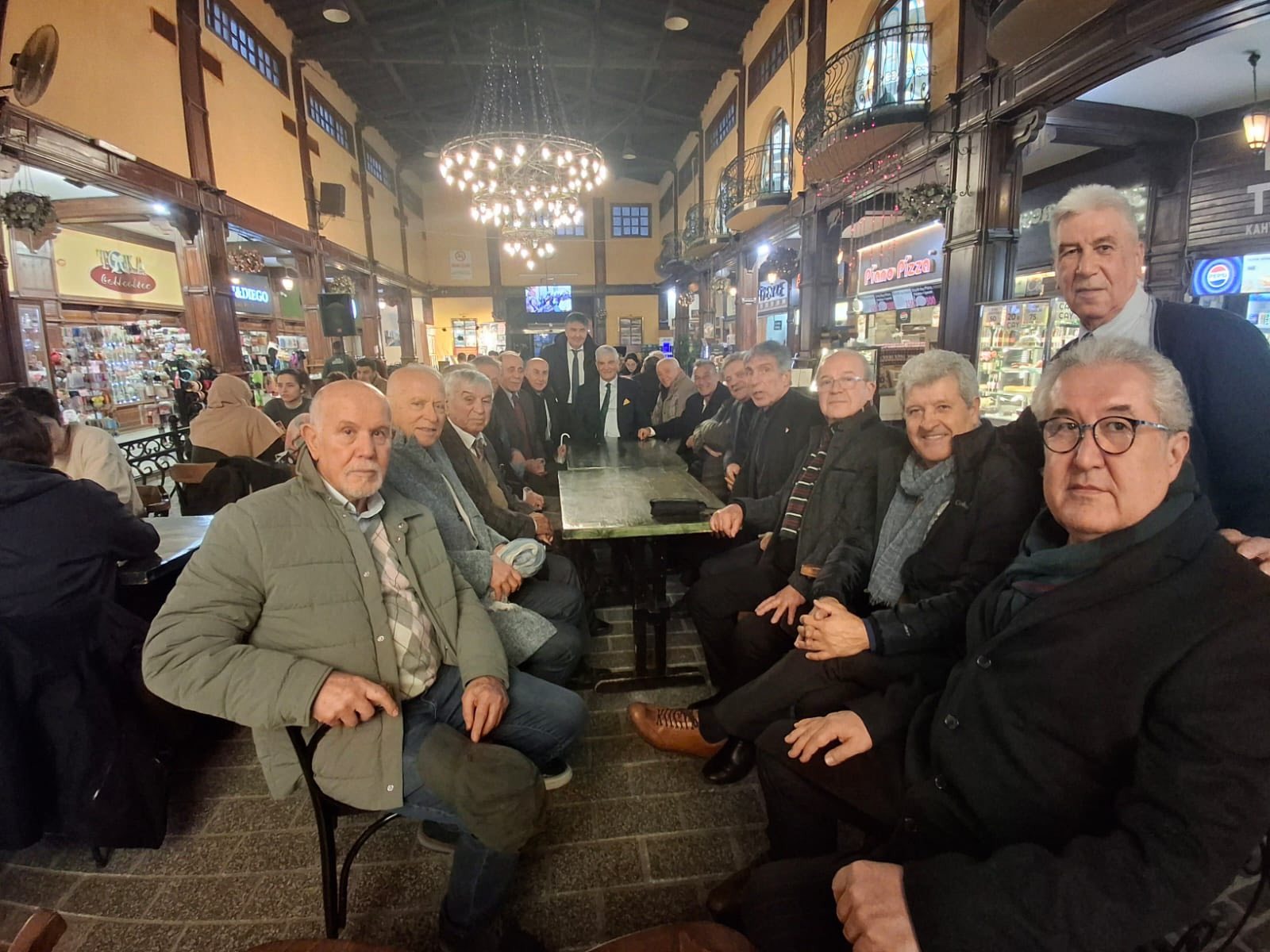 Efsaneler Ve Ahbaplar Grubu Bir Araya Geldi (1)