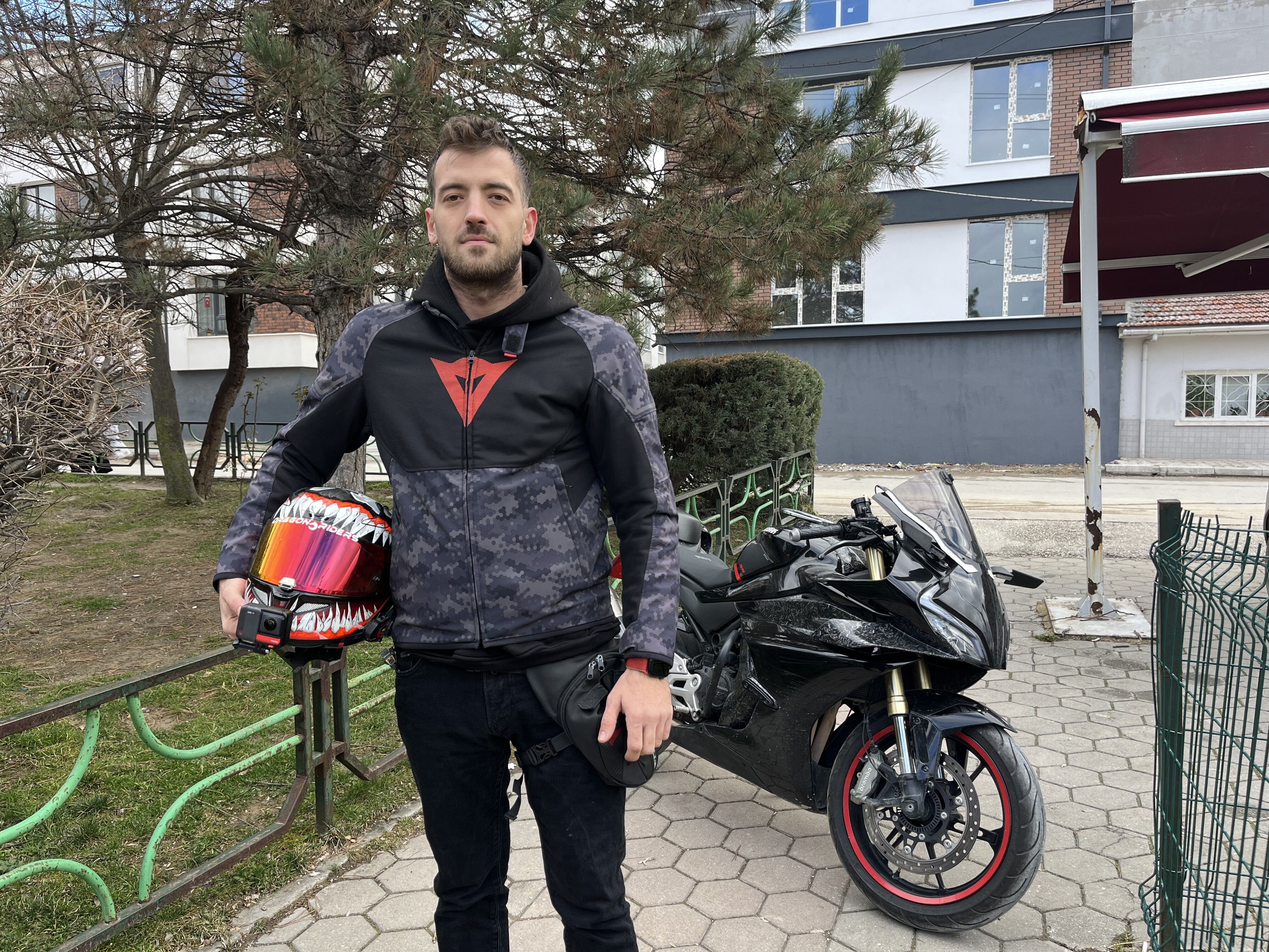 Eskişehir'de Önce Bisikletliye Tokat Attı Sonra Yardıma Koştu (2)