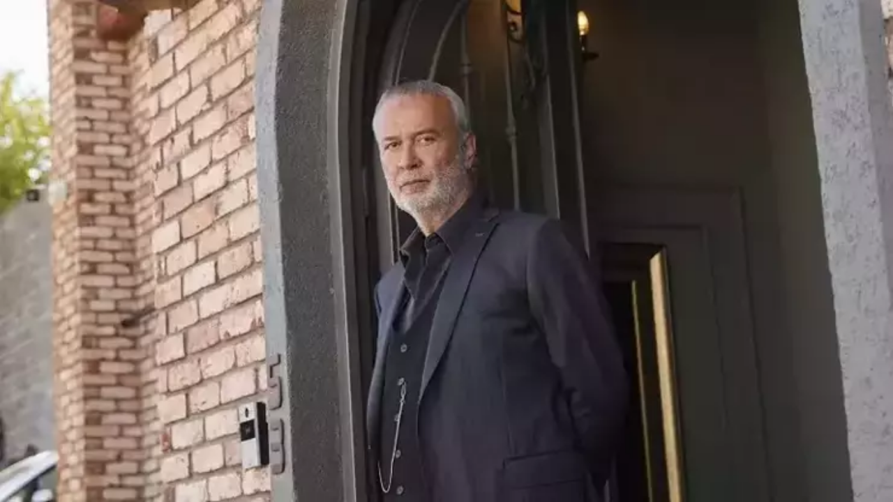 Eşref Rüya Hıdır