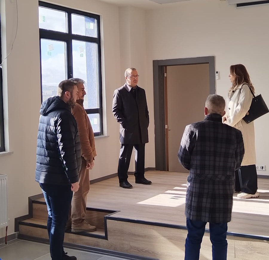 H B Hm E1Oak A A Bz2 Y