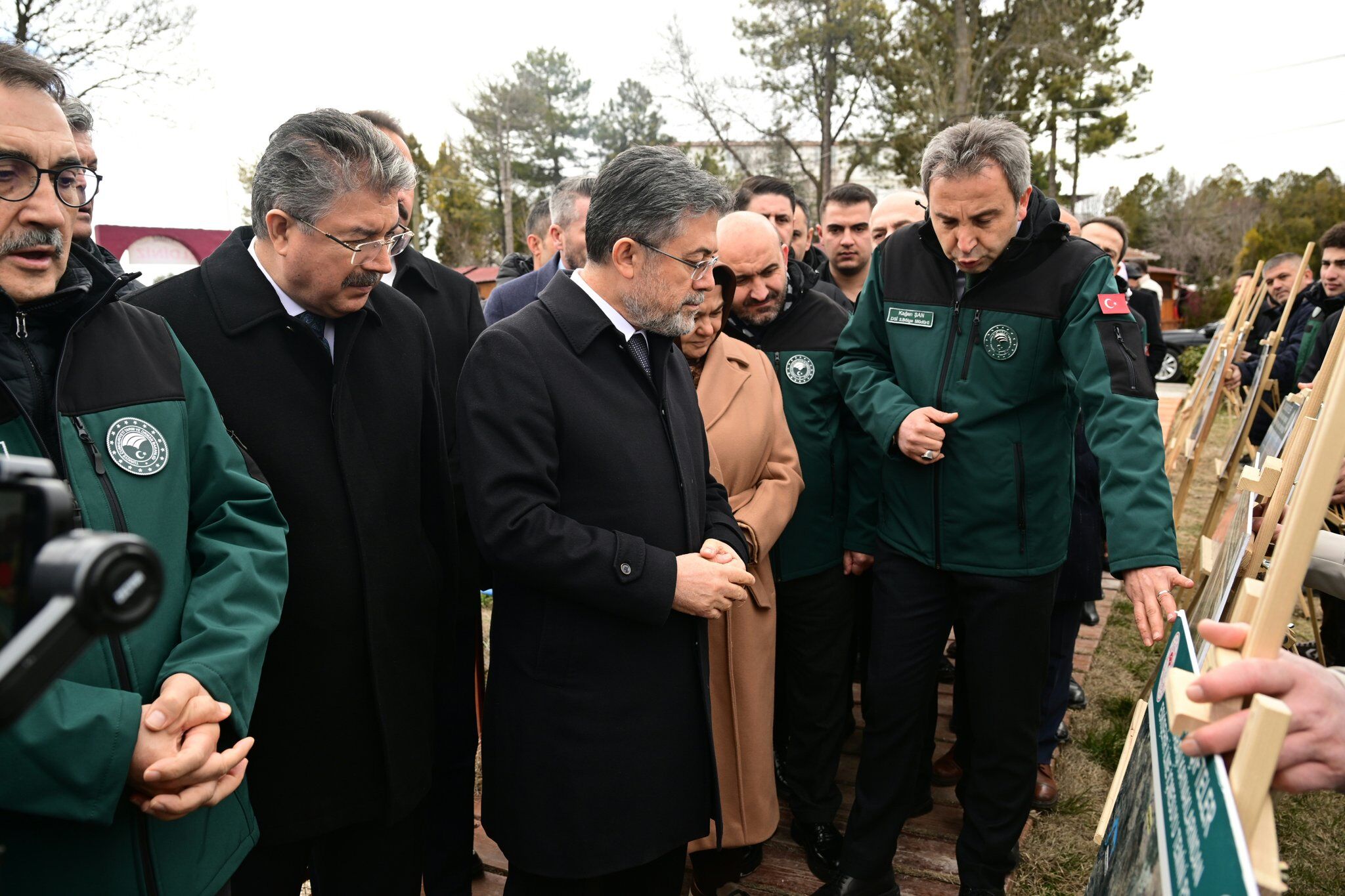 H C Kod8M W A A A Vm Q S