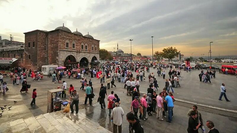 Kalabalık Meydan 1