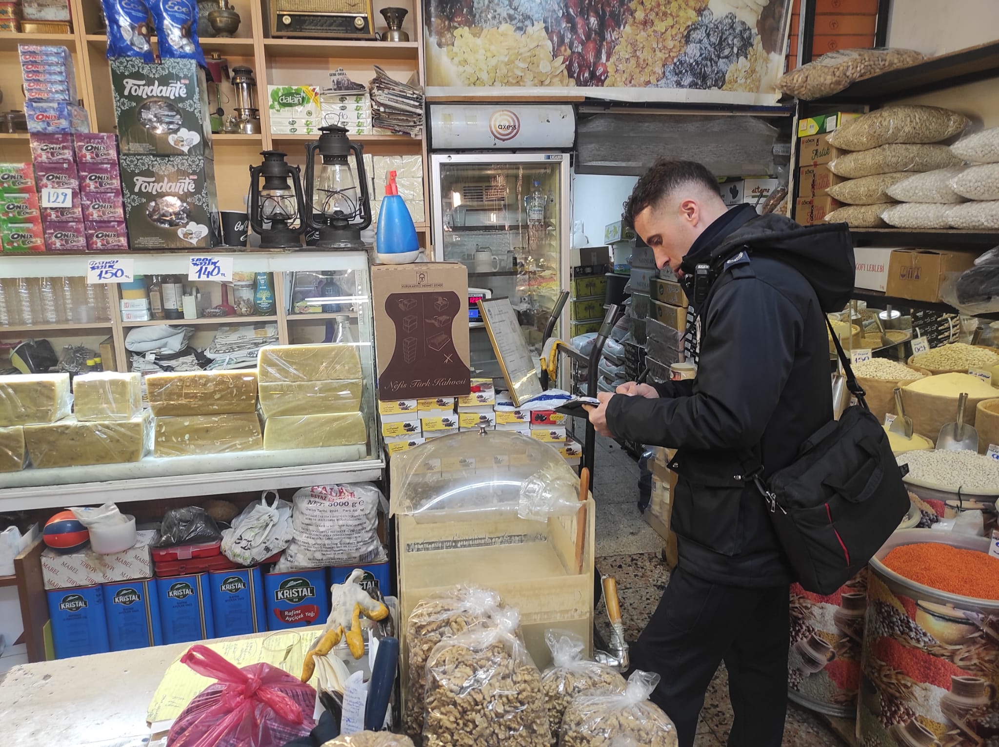 Odunpazarı Zabıtasından Ramazan Öncesi Çarşı Bölgesinde Sıkı Denetim (8)