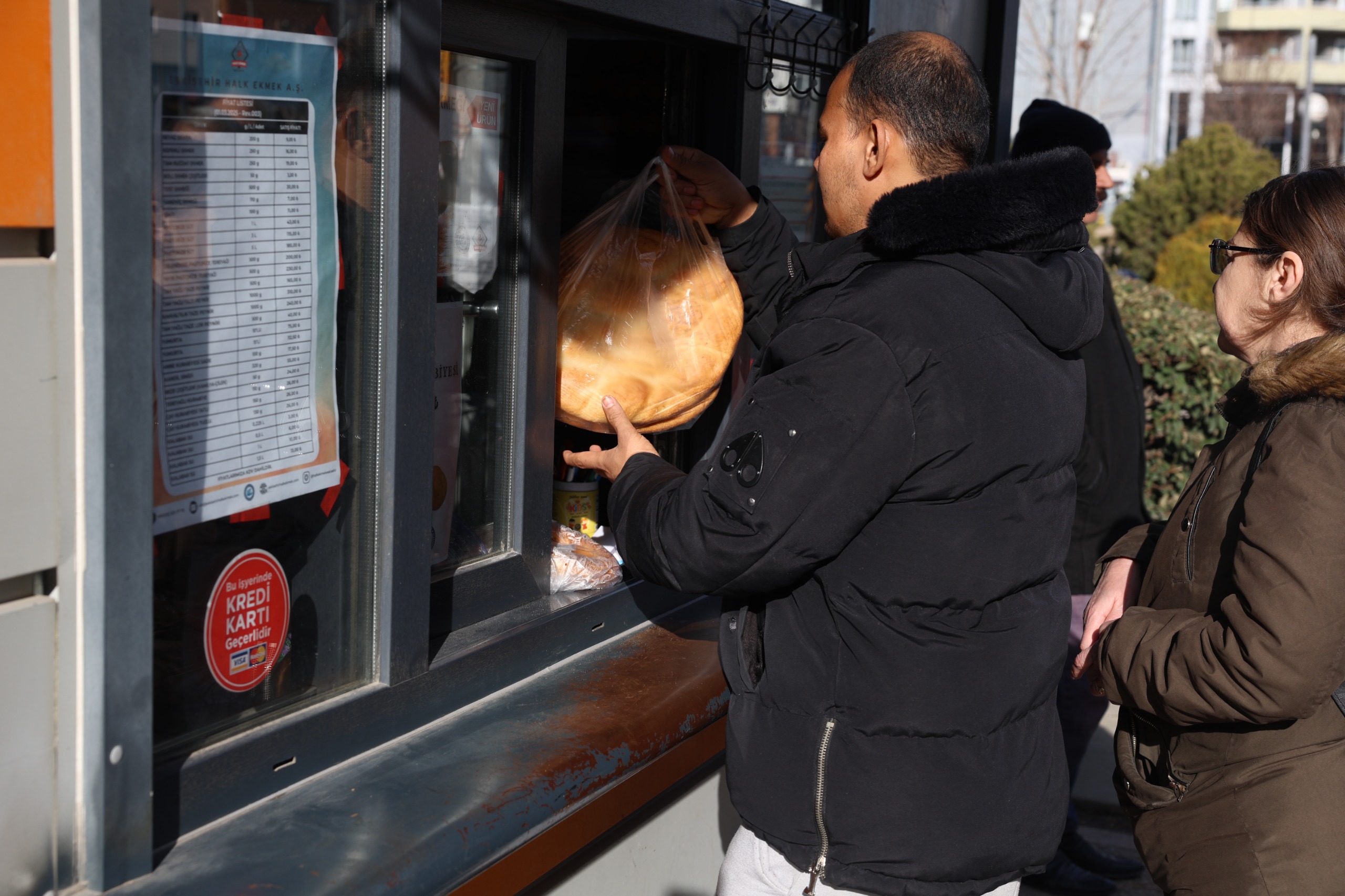 Ramazan Sofralarina Bereket Halk Pi̇de 20 Tl (6)